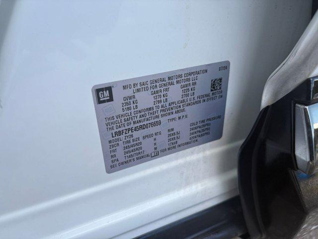 Photo of 2024 Summit White Buick Envision