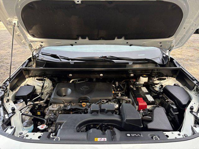 Photo of 2024 Ice Cap Toyota RAV4
