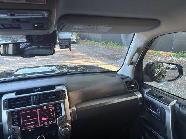 Photo of 2024 Midnight Black Metallic Toyota 4Runner
