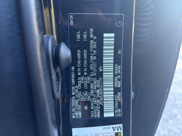 Photo of 2024 Midnight Black Metallic Toyota 4Runner