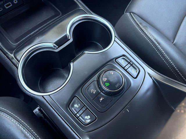 Photo of 2024 Summit White GMC Terrain