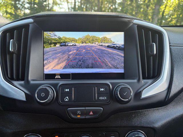 Photo of 2024 Summit White GMC Terrain