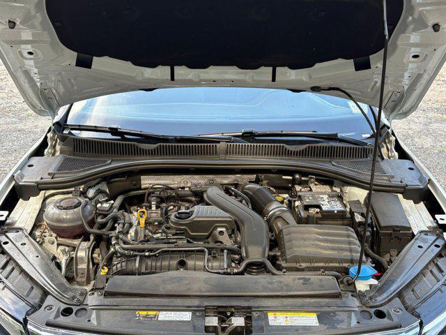 Photo of 2024 Pure White Volkswagen Jetta
