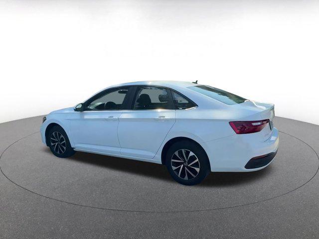 Photo of 2024 Pure White Volkswagen Jetta