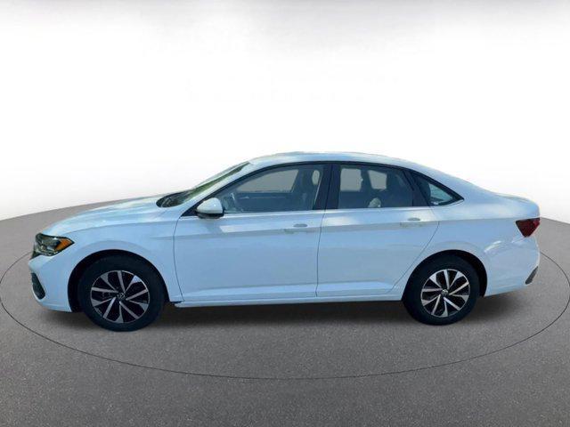 Photo of 2024 Pure White Volkswagen Jetta