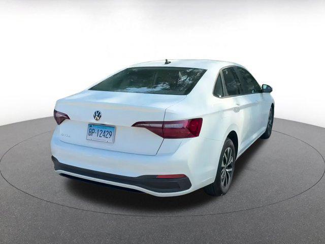 Photo of 2024 Pure White Volkswagen Jetta