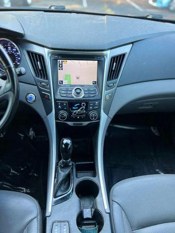 Photo of 2013 Hyper Silver Metallic Hyundai SONATA Hybrid