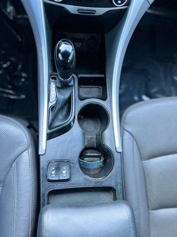 Photo of 2013 Hyper Silver Metallic Hyundai SONATA Hybrid