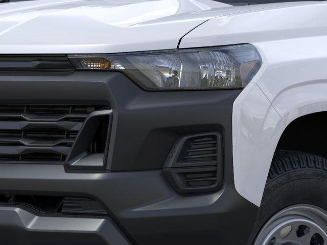 Photo of 2026 Summit White Chevrolet Colorado