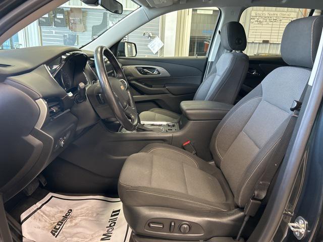 Photo of 2020 Graphite Metallic Chevrolet Traverse