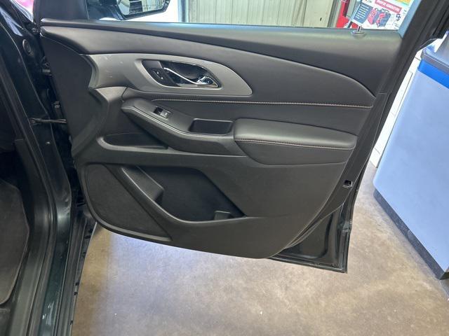 Photo of 2020 Graphite Metallic Chevrolet Traverse