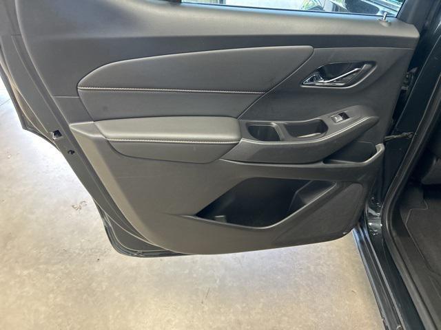 Photo of 2020 Graphite Metallic Chevrolet Traverse