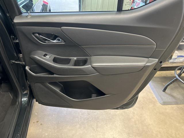 Photo of 2020 Graphite Metallic Chevrolet Traverse