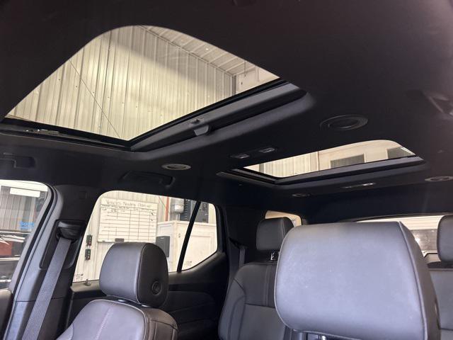 Photo of 2024 Mosaic Black Metallic Chevrolet Traverse