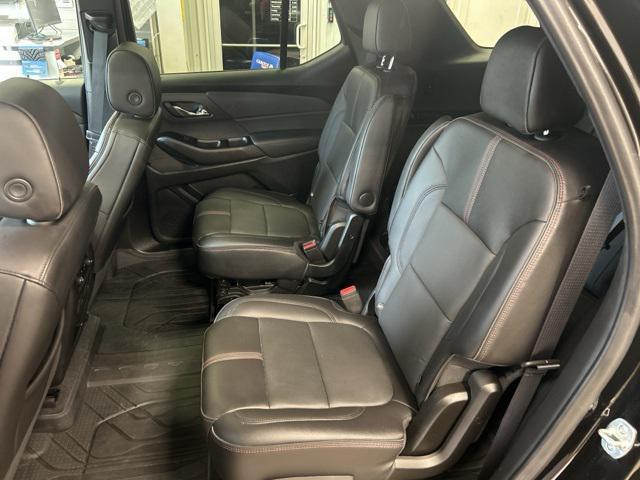 Photo of 2024 Mosaic Black Metallic Chevrolet Traverse