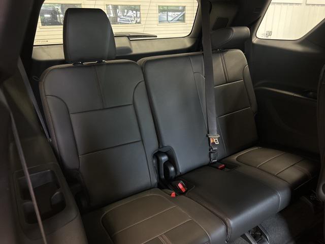 Photo of 2024 Mosaic Black Metallic Chevrolet Traverse