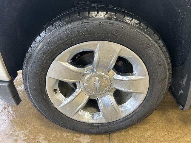 Photo of 2017 Silver Ice Metallic Chevrolet Silverado 1500
