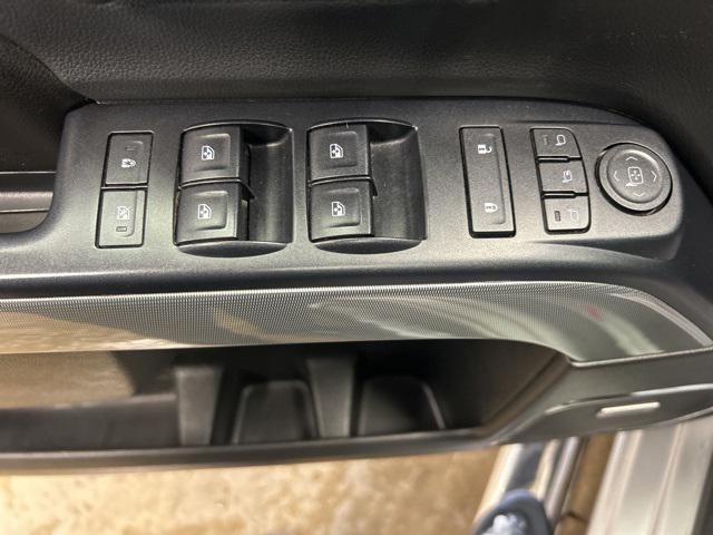 Photo of 2017 Silver Ice Metallic Chevrolet Silverado 1500