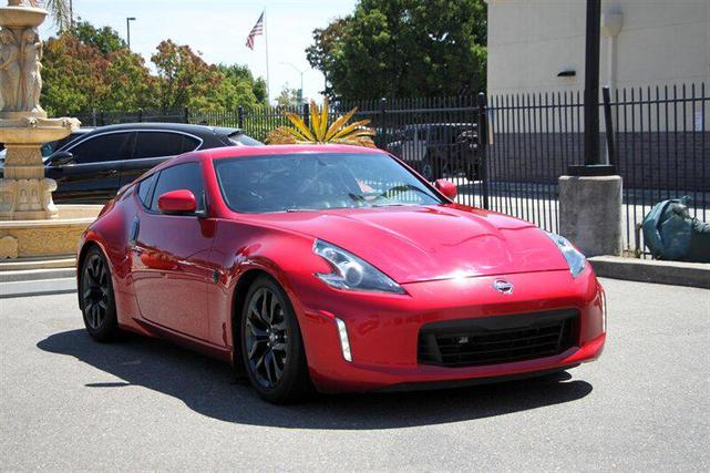 Photo of 2019 Passion Red Nissan 370Z
