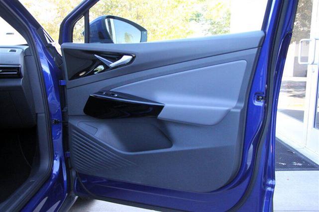 Photo of 2021 Dusk Blue Metallic Volkswagen ID.4