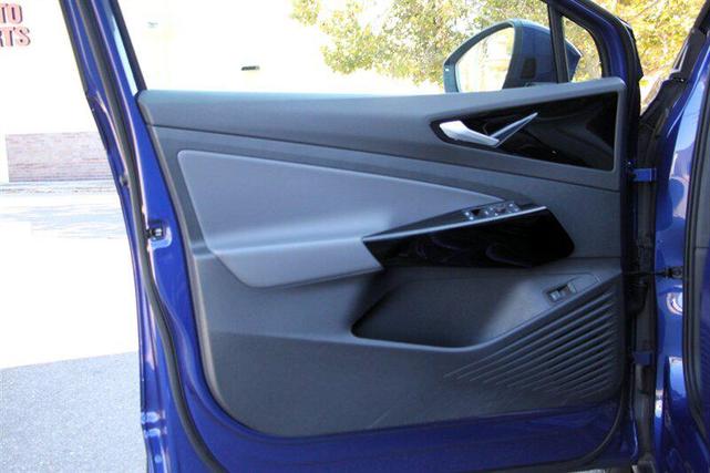Photo of 2021 Dusk Blue Metallic Volkswagen ID.4