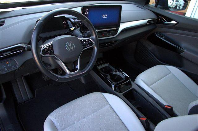 Photo of 2021 Dusk Blue Metallic Volkswagen ID.4
