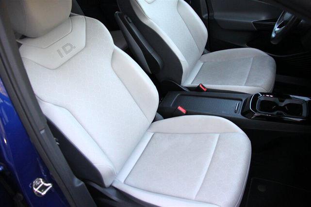 Photo of 2021 Dusk Blue Metallic Volkswagen ID.4