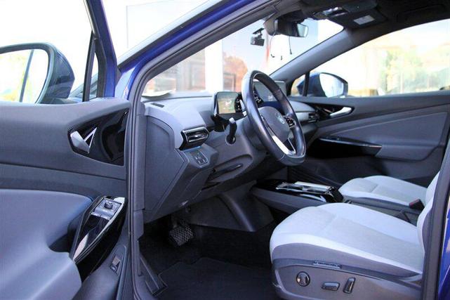 Photo of 2021 Dusk Blue Metallic Volkswagen ID.4