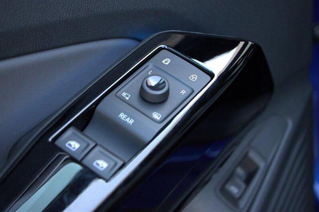 Photo of 2021 Dusk Blue Metallic Volkswagen ID.4