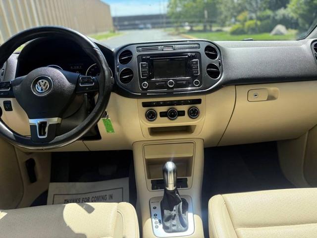 Photo of 2013 Night Blue Metallic Volkswagen Tiguan
