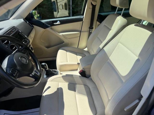 Photo of 2013 Night Blue Metallic Volkswagen Tiguan