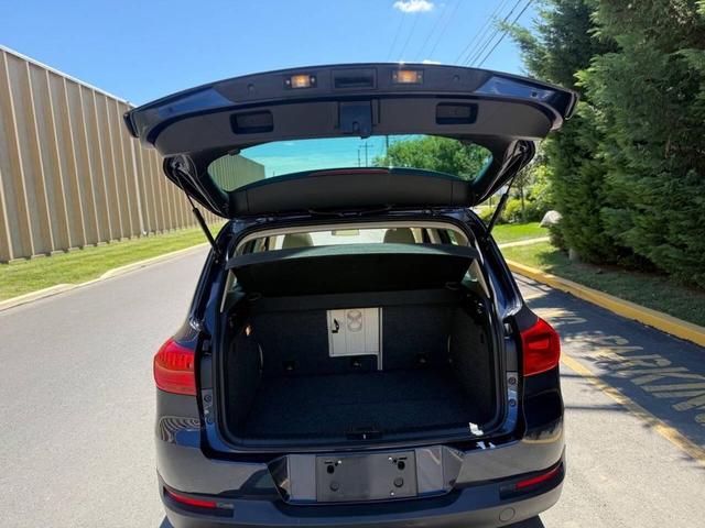 Photo of 2013 Night Blue Metallic Volkswagen Tiguan