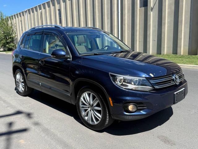Photo of 2013 Night Blue Metallic Volkswagen Tiguan