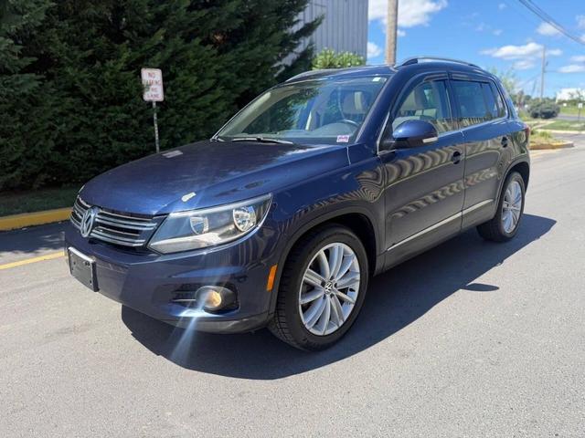 Photo of 2013 Night Blue Metallic Volkswagen Tiguan