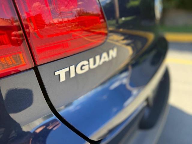 Photo of 2013 Night Blue Metallic Volkswagen Tiguan