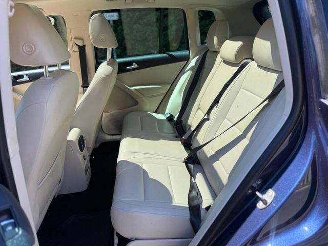 Photo of 2013 Night Blue Metallic Volkswagen Tiguan