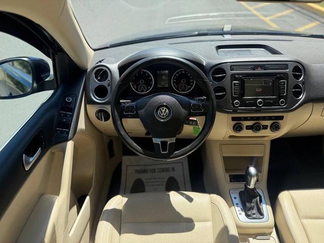 Photo of 2013 Night Blue Metallic Volkswagen Tiguan