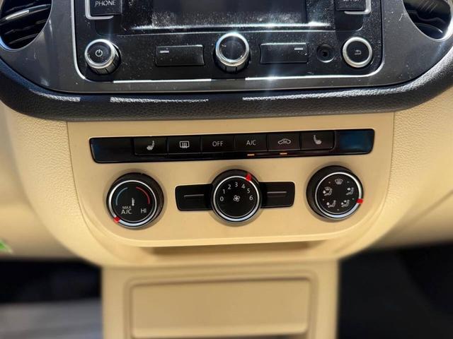 Photo of 2013 Night Blue Metallic Volkswagen Tiguan