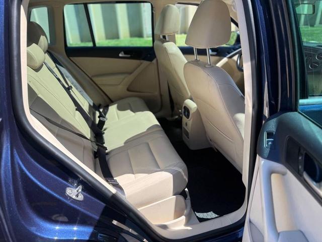 Photo of 2013 Night Blue Metallic Volkswagen Tiguan