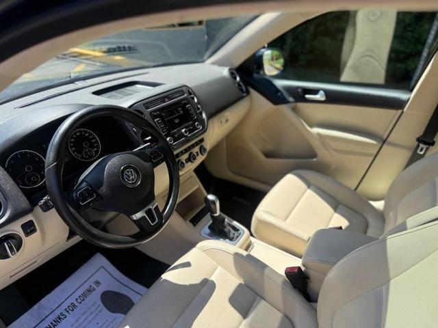 Photo of 2013 Night Blue Metallic Volkswagen Tiguan