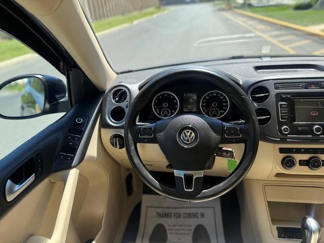 Photo of 2013 Night Blue Metallic Volkswagen Tiguan