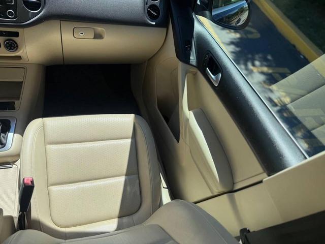 Photo of 2013 Night Blue Metallic Volkswagen Tiguan