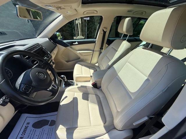 Photo of 2013 Night Blue Metallic Volkswagen Tiguan