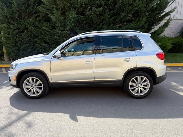 Photo of 2015 Reflex Silver Metallic Volkswagen Tiguan