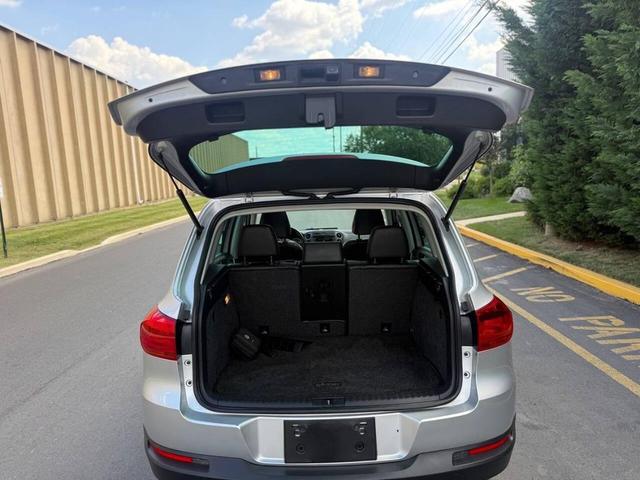 Photo of 2015 Reflex Silver Metallic Volkswagen Tiguan