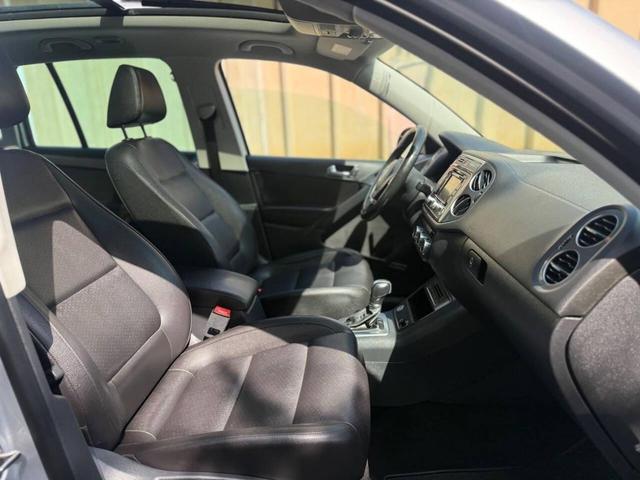 Photo of 2015 Reflex Silver Metallic Volkswagen Tiguan