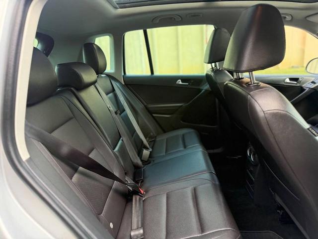Photo of 2015 Reflex Silver Metallic Volkswagen Tiguan