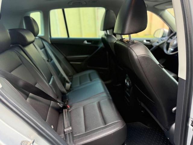 Photo of 2015 Reflex Silver Metallic Volkswagen Tiguan