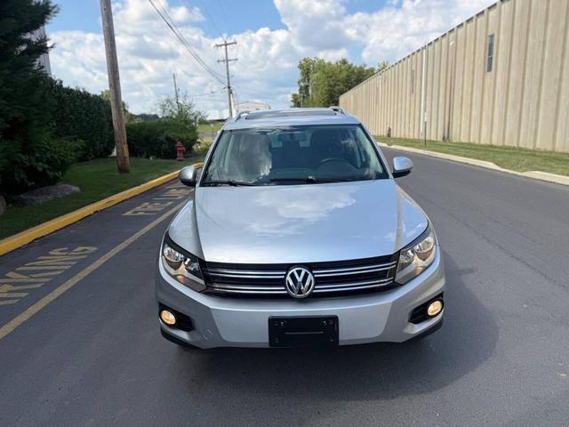 Photo of 2015 Reflex Silver Metallic Volkswagen Tiguan