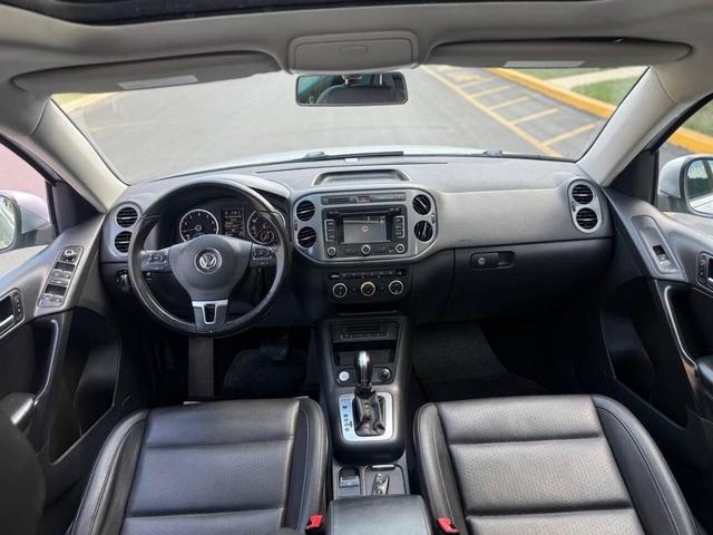 Photo of 2015 Reflex Silver Metallic Volkswagen Tiguan